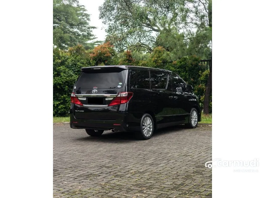 2013 Toyota Alphard SC MPV
