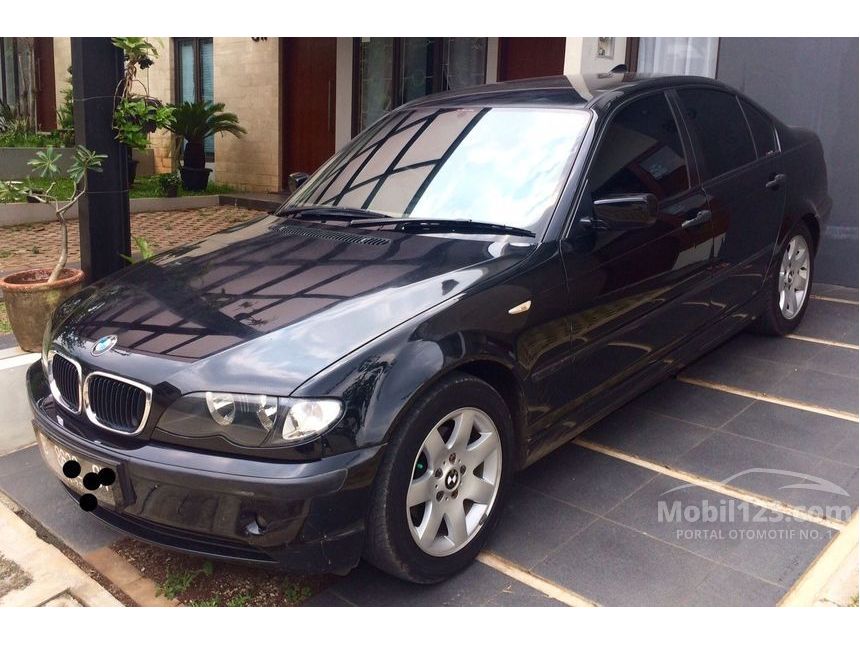 2004 BMW 318i 2.0 Automatic Sedan