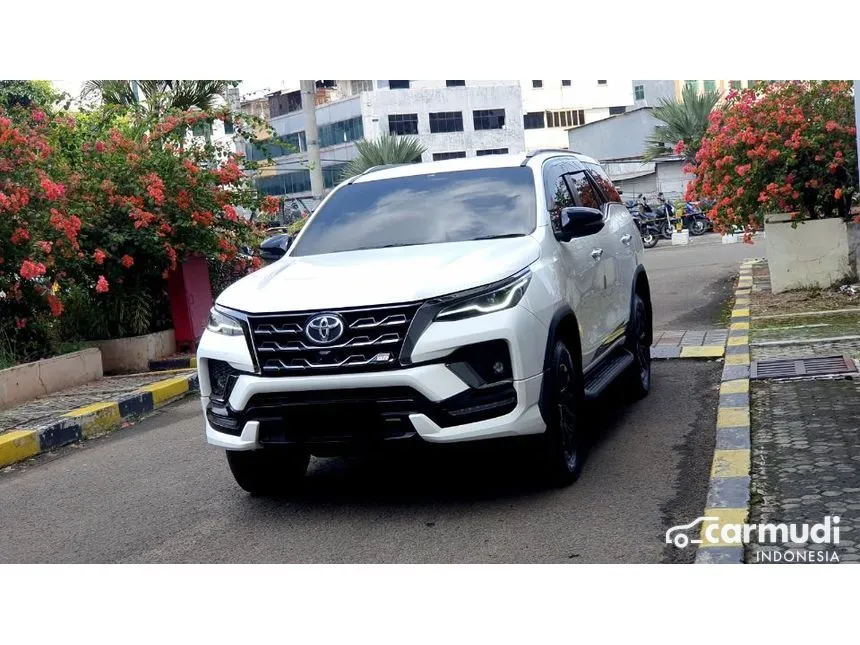 2024 Toyota Fortuner GR Sport 4X2 SUV