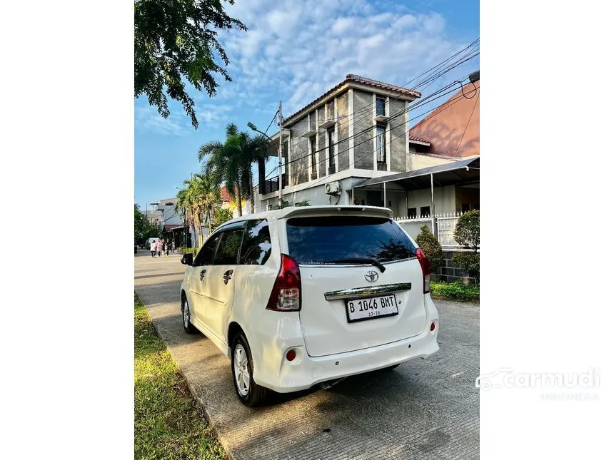 2012 Toyota Avanza Veloz MPV