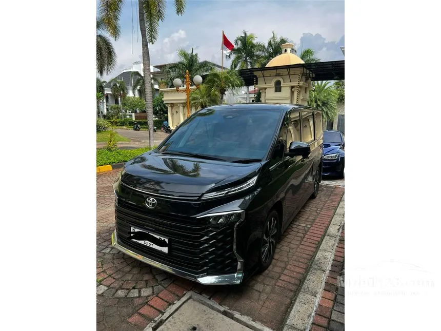 Jual Mobil Toyota Voxy 2022 2.0 di DKI Jakarta Automatic MPV Hitam Rp 435.000.000