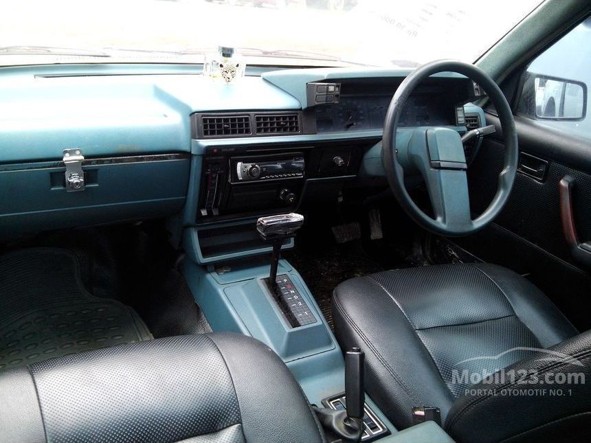 Jual Mobil  Holden Calais 1987 V6 3 0 3 0 di Jawa  Barat  