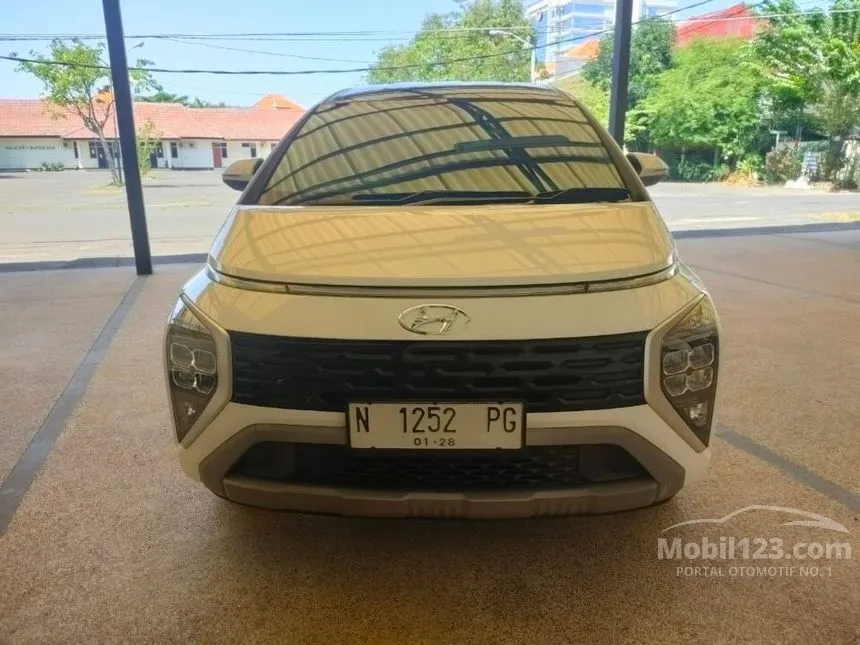 Jual Mobil Hyundai Stargazer 2022 Prime 1.5 di Jawa Timur Automatic Wagon Putih Rp 248.000.000