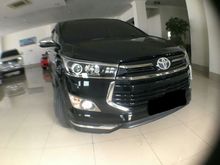 Toyota Innova Reborn Venturer 2.0 Th 2018 Hitam km 13rb Seperti Baru