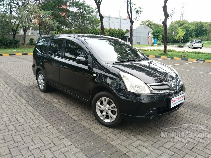 Jual Mobil Nissan Grand Livina 2013 SV 1.5 di Jawa Barat Automatic MPV Hitam Rp 88.000.000