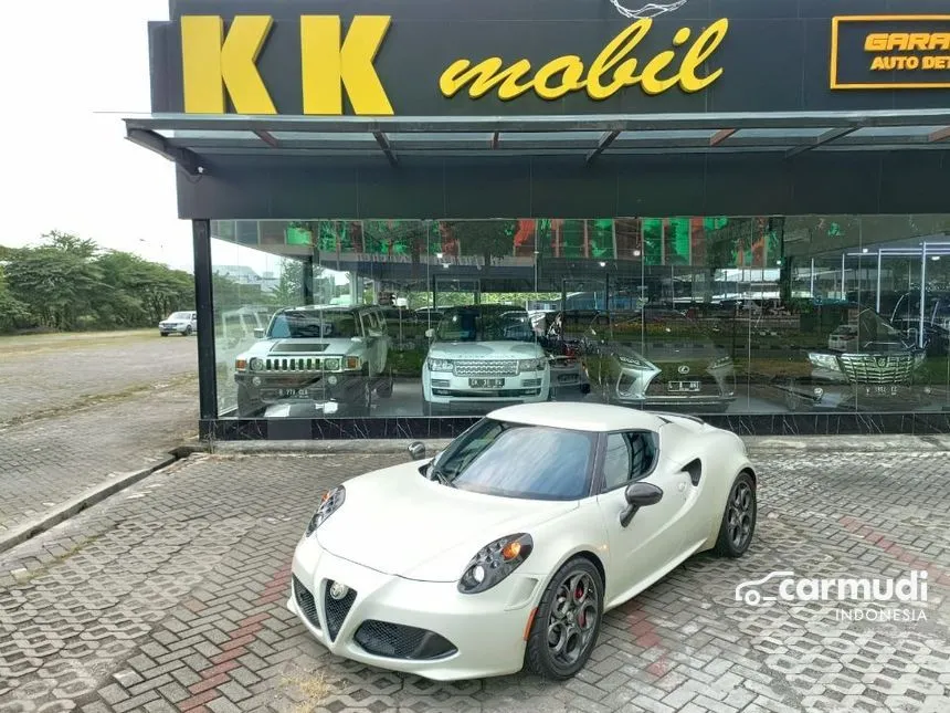 Jual Mobil Alfa Romeo 4C 2014 1.7 di Jawa Timur Automatic Convertible Putih Rp 2.388.000.000