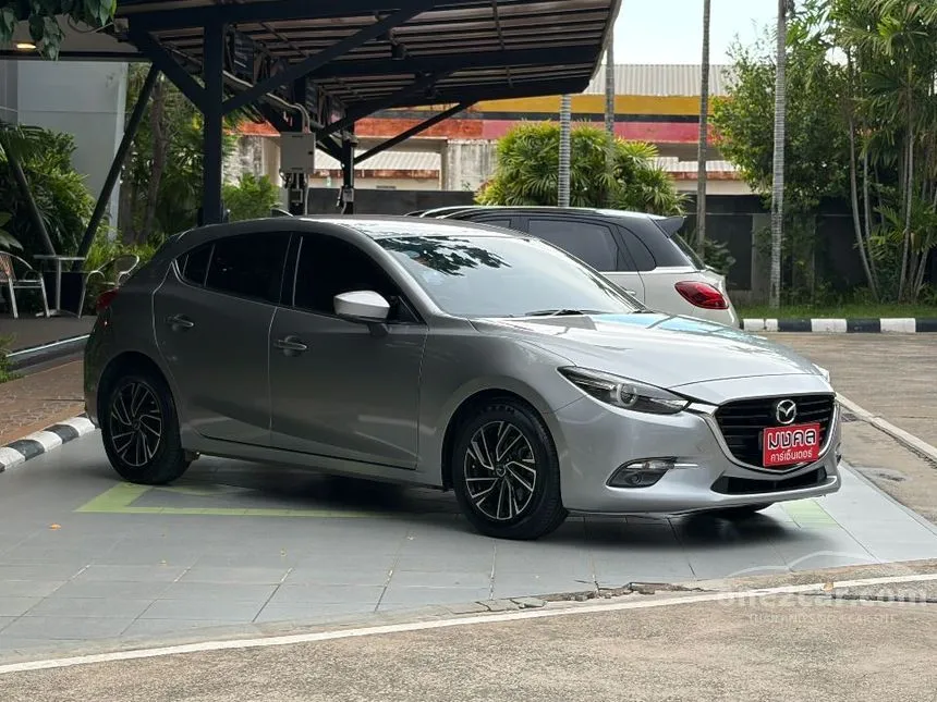2017 Mazda 3 S Sports Hatchback