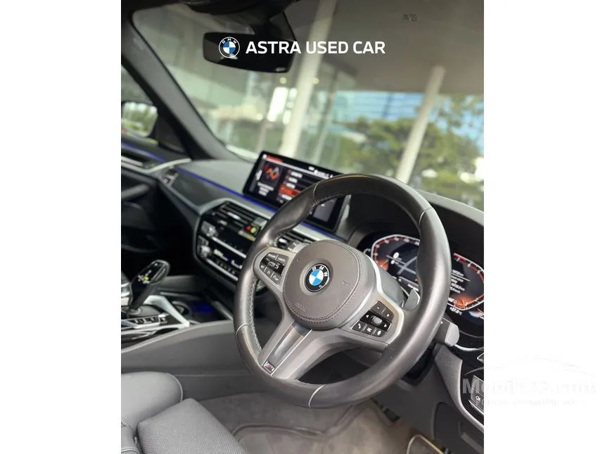2023 BMW 520i M Sport Sedan