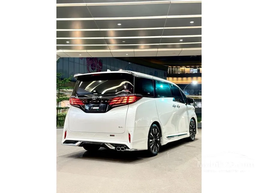 2024 Toyota Alphard HEV Modelista MPV