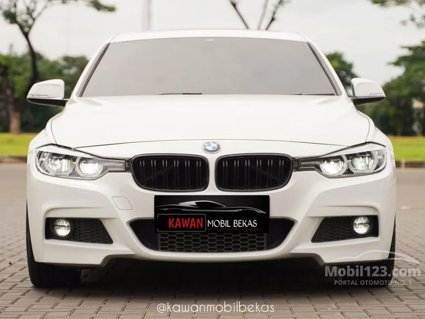 Jual Mobil BMW 330i 2018 M Sport 2.0 di DKI Jakarta Automatic Sedan Putih Rp 489.000.000