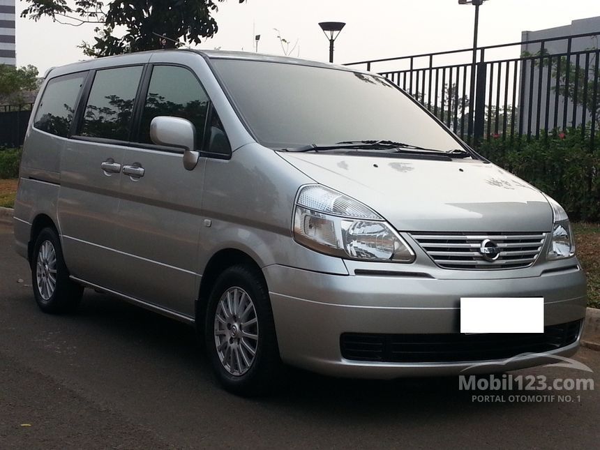 Nissan serena 2011