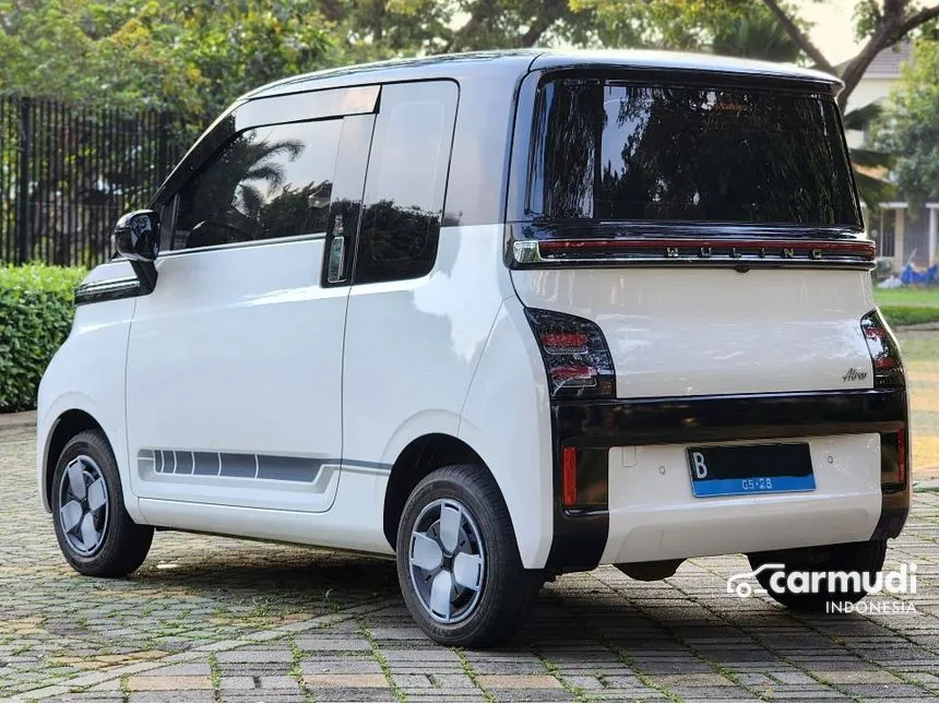 2022 Wuling EV Air ev Charging Pile Long Range Hatchback