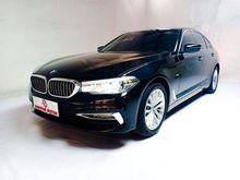 2018 BMW 530i 2.0 Luxury Sedan Line AT 530 Hitam Metalik Km Rendah 1Rb seperti Baru