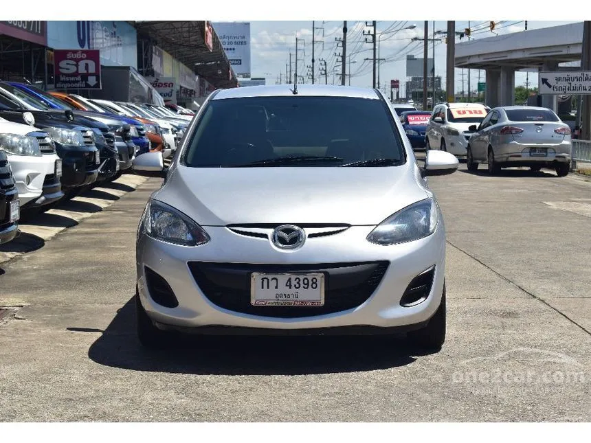 2014 Mazda 2 Elegance Groove Sedan