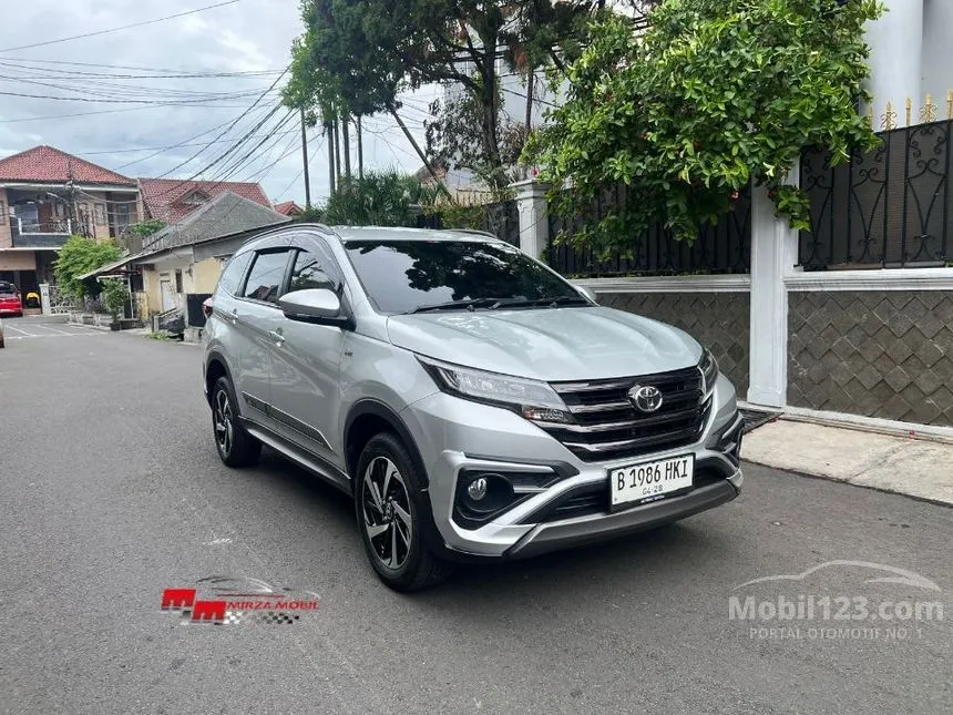 Jual Mobil Toyota Rush 2023 GR Sport 1.5 di DKI Jakarta Automatic SUV Silver Rp 240.000.000