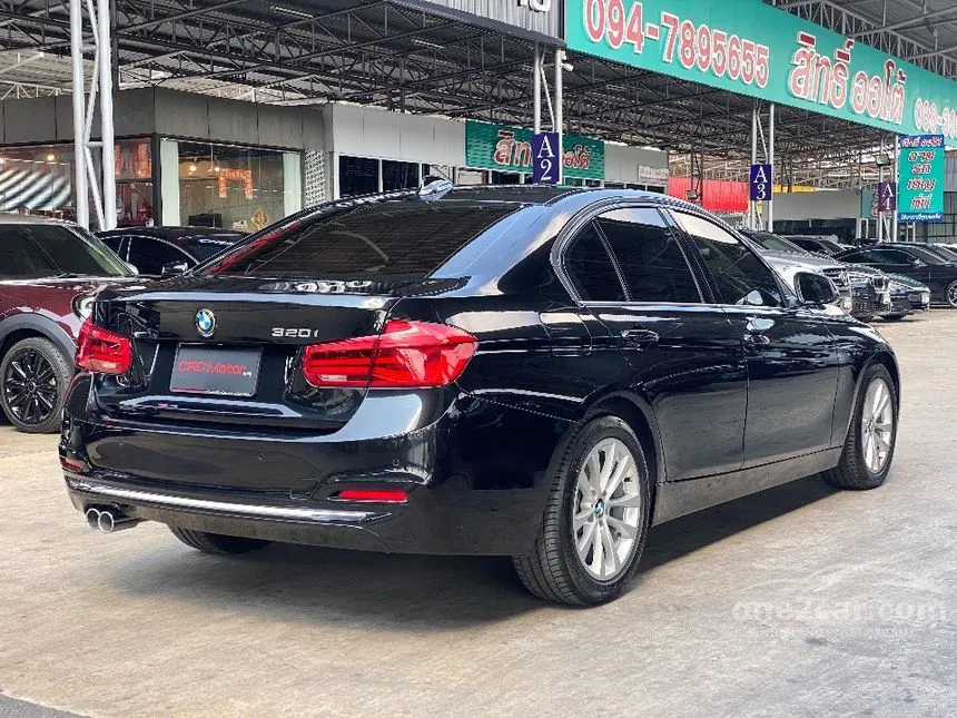 2016 BMW 320i Sedan