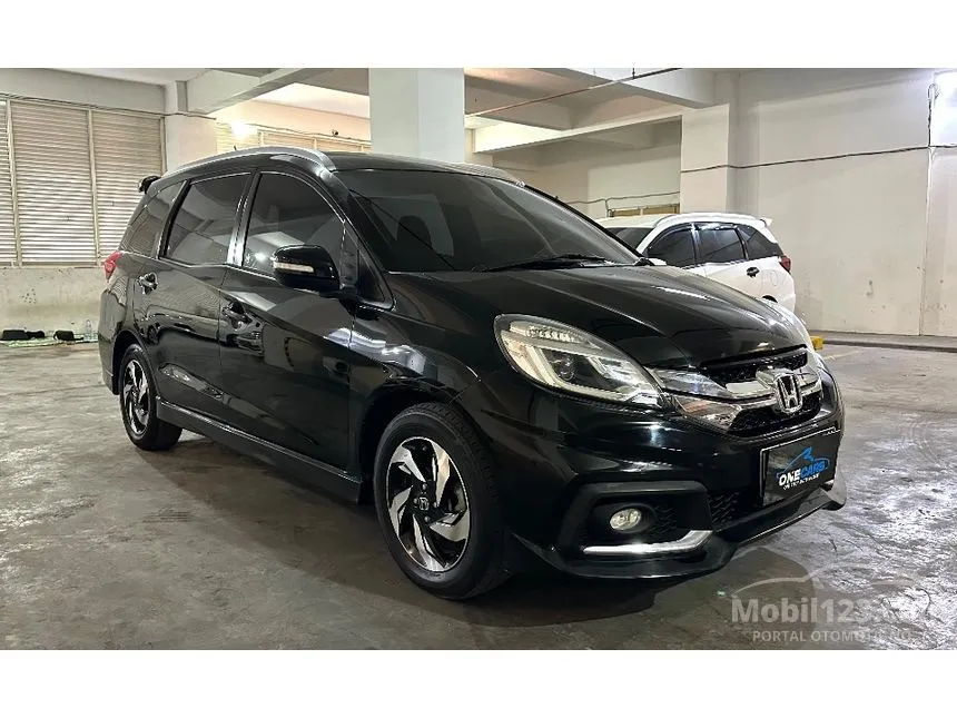 Jual Mobil Honda Mobilio 2015 RS 1.5 di Jawa Timur Automatic MPV Hitam Rp 145.000.000