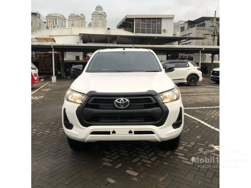 Jual Mobil Toyota Hilux 2024 E Dual Cab 2.4 di Jawa Barat Manual Pick