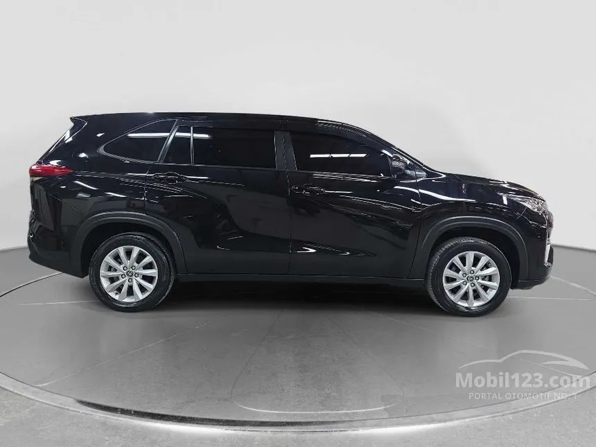 2022 Toyota Kijang Innova Zenix V (Non Premium Color) MPV