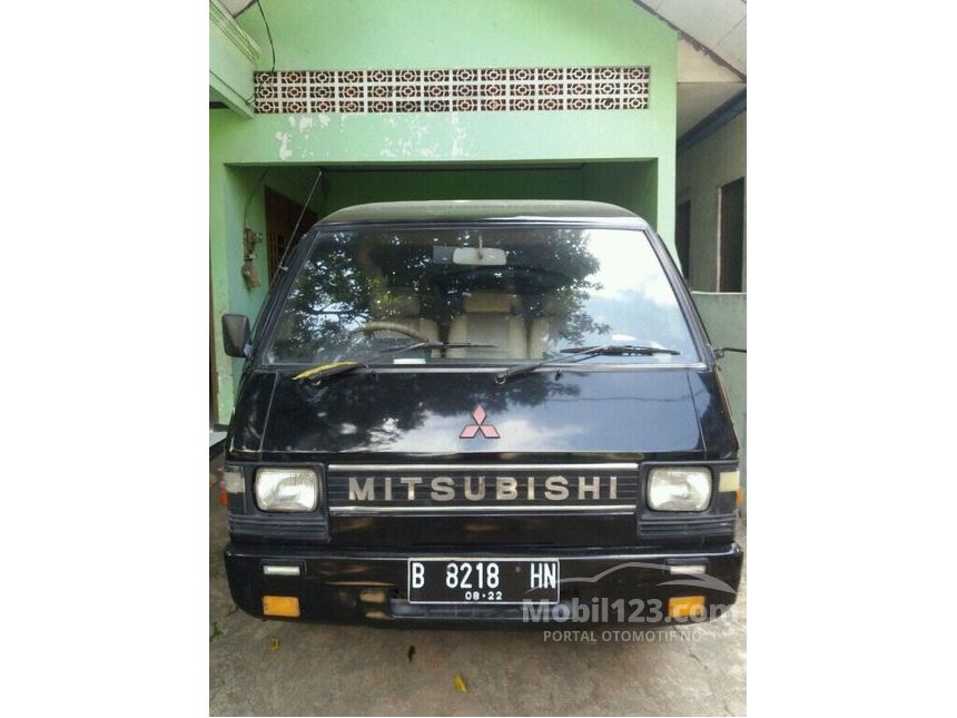 2002 Mitsubishi Colt L300 Standard Van