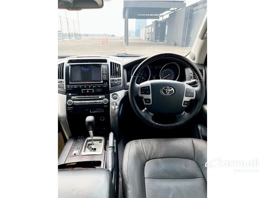 2012 Toyota Land Cruiser 200 Full spec SUV