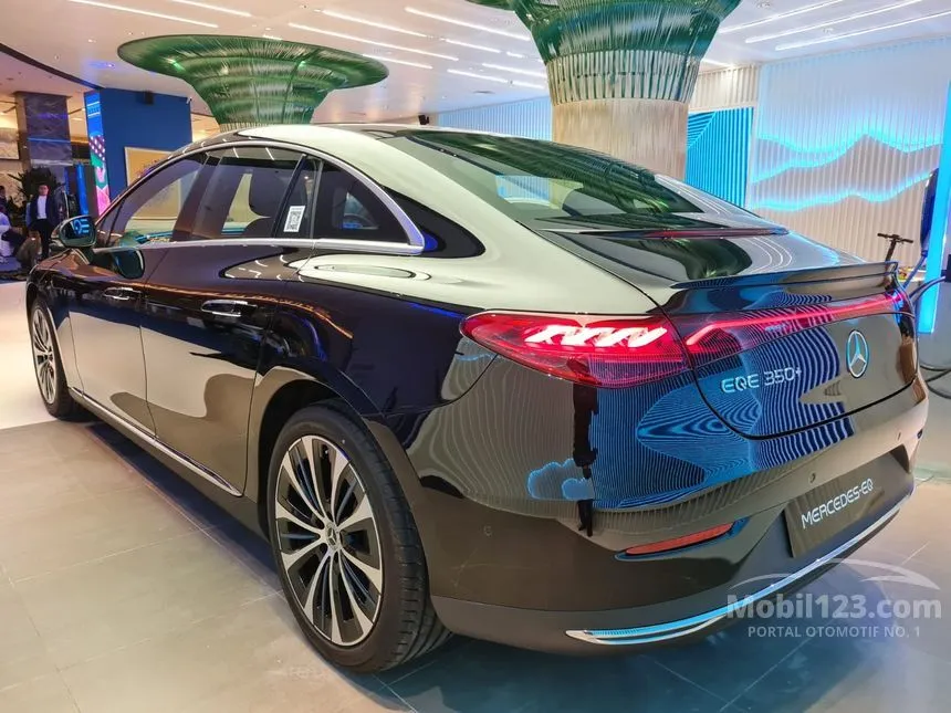 2022 Mercedes-Benz EQE350+ Electric Art Line Sedan