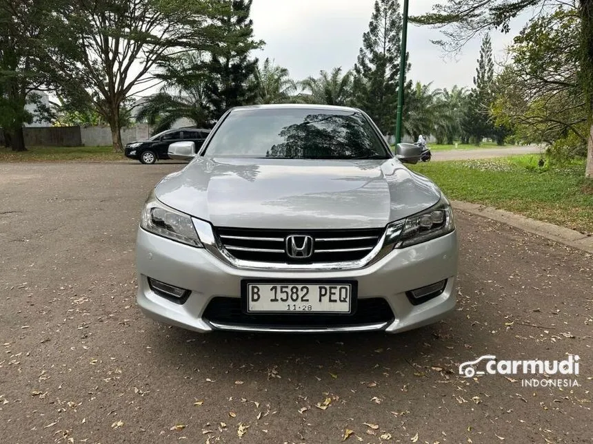 Jual Mobil Honda Accord 2014 VTi