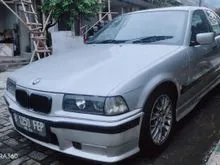 BMW E36 320i Automatic Sedan