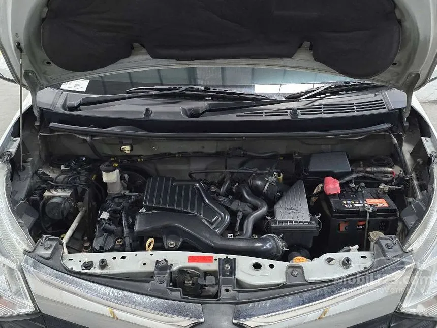 2019 Daihatsu Sigra R Deluxe MPV