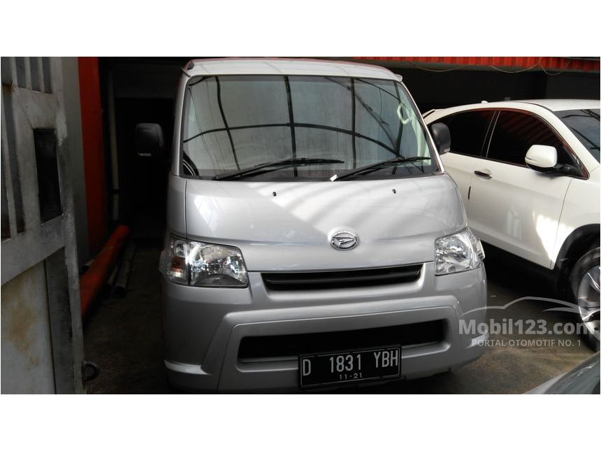 Jual Mobil  Daihatsu Gran  Max  2021 D 1 3 di Jawa  Barat  