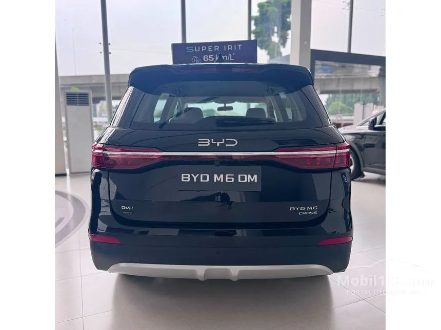 2026 BYD M6 DM-i Cross Advanced PHEV MPV