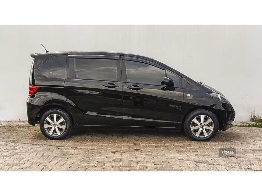 2010 Honda Freed MPV