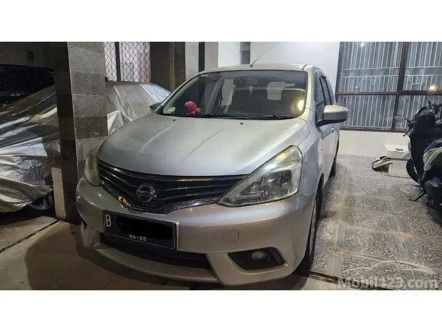 Jual Mobil Nissan Grand Livina 2015 XV 1.5 di DKI Jakarta Automatic MPV Silver Rp 99.000.000