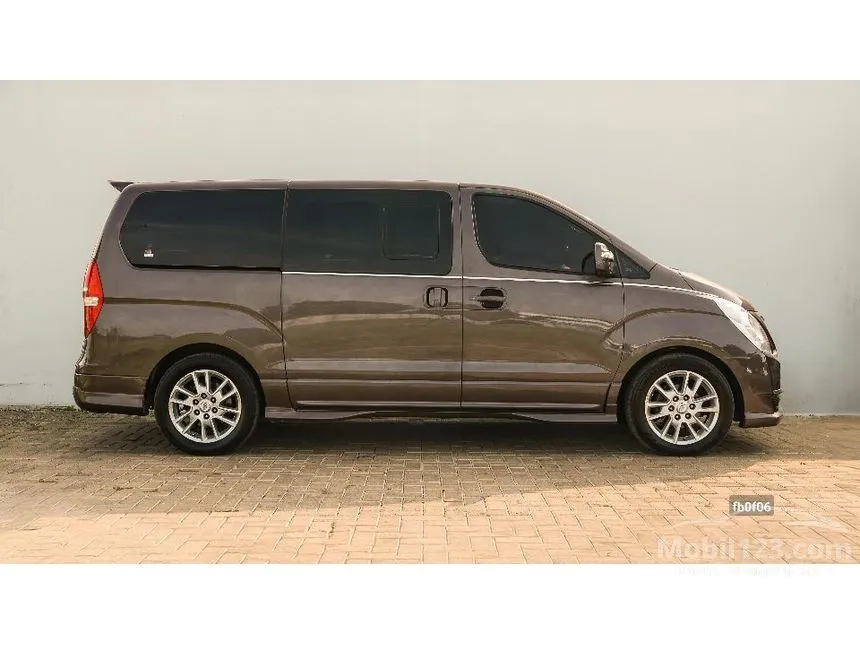 2016 Hyundai H-1 Royale Next Generation MPV