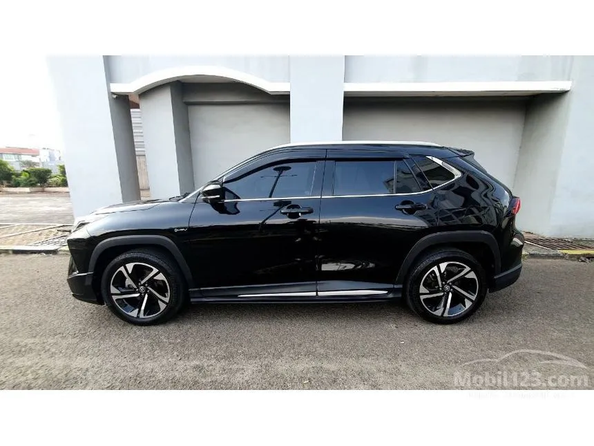 2023 Toyota Yaris Cross S HV with GR Parts Aero Pkg SUV