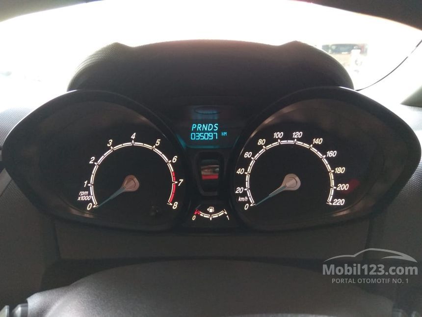 Jual Mobil Ford Fiesta 2013 Trend 1.4 di DKI Jakarta 