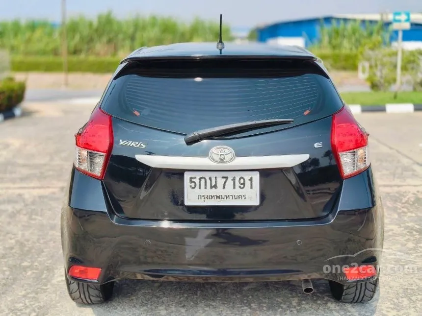 2016 Toyota YARIS E Hatchback