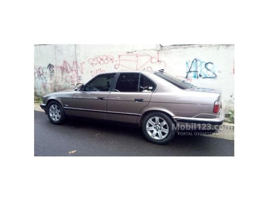 Jual Mobil  BMW  520i 1990  E34 2 0 Sedan  2 0 di DKI Jakarta 