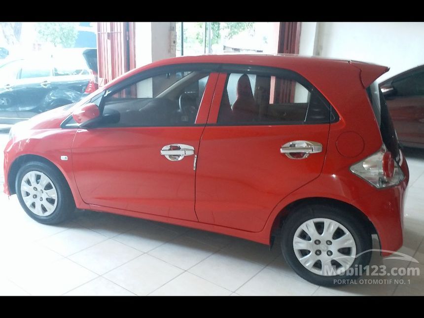 Jual Mobil  Honda  Brio  2014 Satya S 1 2 di Sulawesi Selatan 