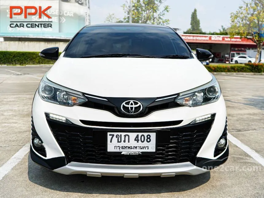 2020 Toyota YARIS High Cross Hatchback