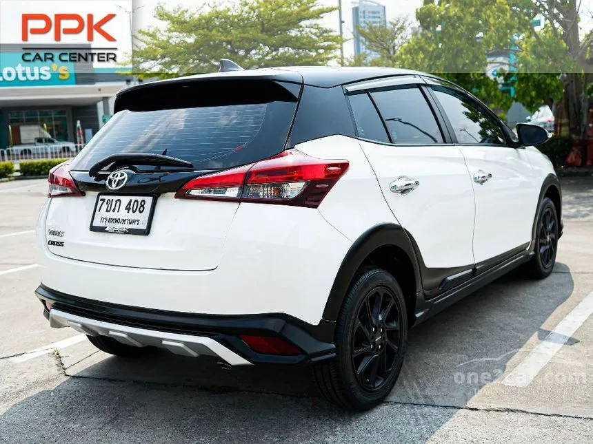 2020 Toyota YARIS High Cross Hatchback