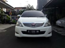 2010 Toyota Kijang Innova 2.0 V Matic Putih Istimewa