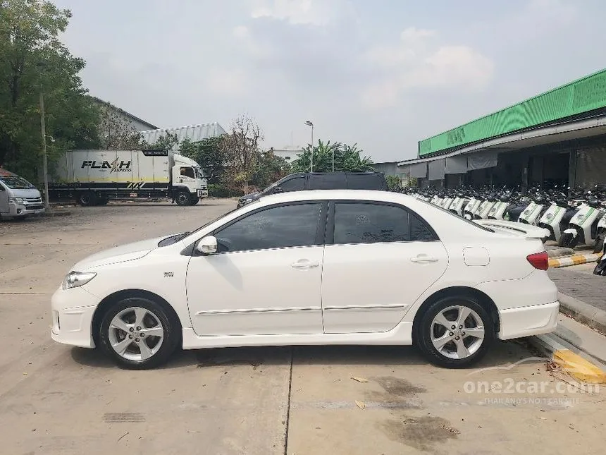 2013 Toyota Corolla Altis E Sedan