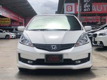 2013 Honda Jazz 1.5 (ปี 08-14) SV i-VTEC Hatchback AT