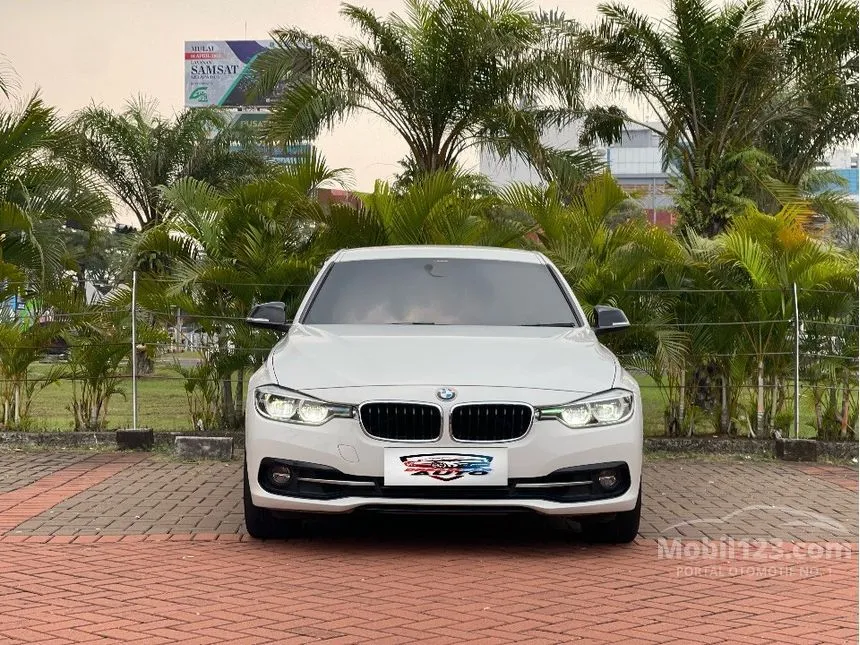 Jual Mobil BMW 320i 2016 Sport 2.0 di DKI Jakarta Automatic Sedan Putih ...