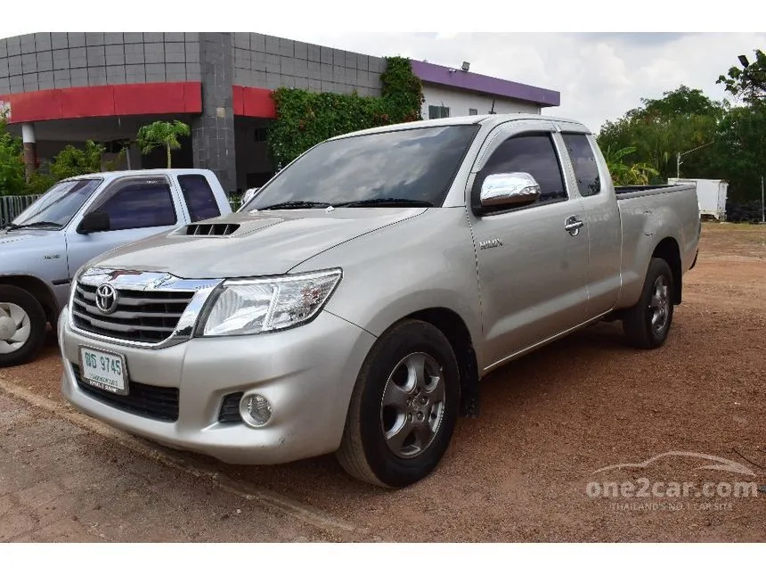 2013 Toyota HILUX VIGO Champ E Smart Cab Pickup