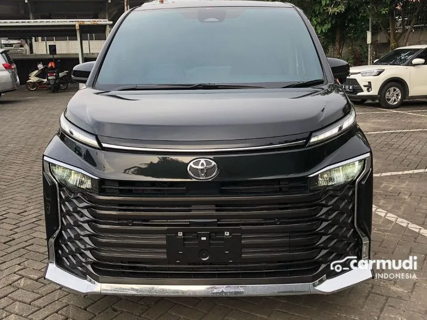 Jual Mobil Toyota Voxy 2024 (Premium Color) 2.0 di DKI Jakarta Automatic MPV Hitam Rp 587.800.000