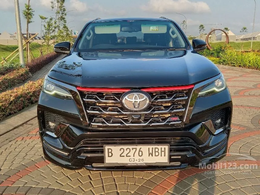 Jual Mobil Toyota Fortuner 2021 TRD 2.4 di Jawa Barat Automatic SUV Hitam Rp 485.000.000