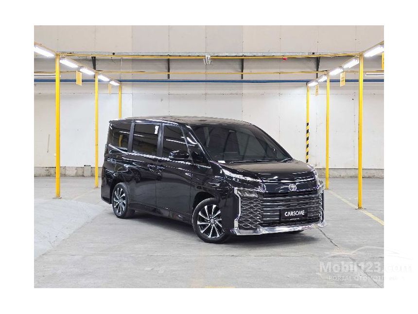 Jual Mobil Toyota Voxy 2022 (Premium Color) 2.0 di DKI Jakarta ...