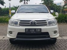 2011 Toyota Fortuner 2.5 G TRD SUV AT Putih Antik